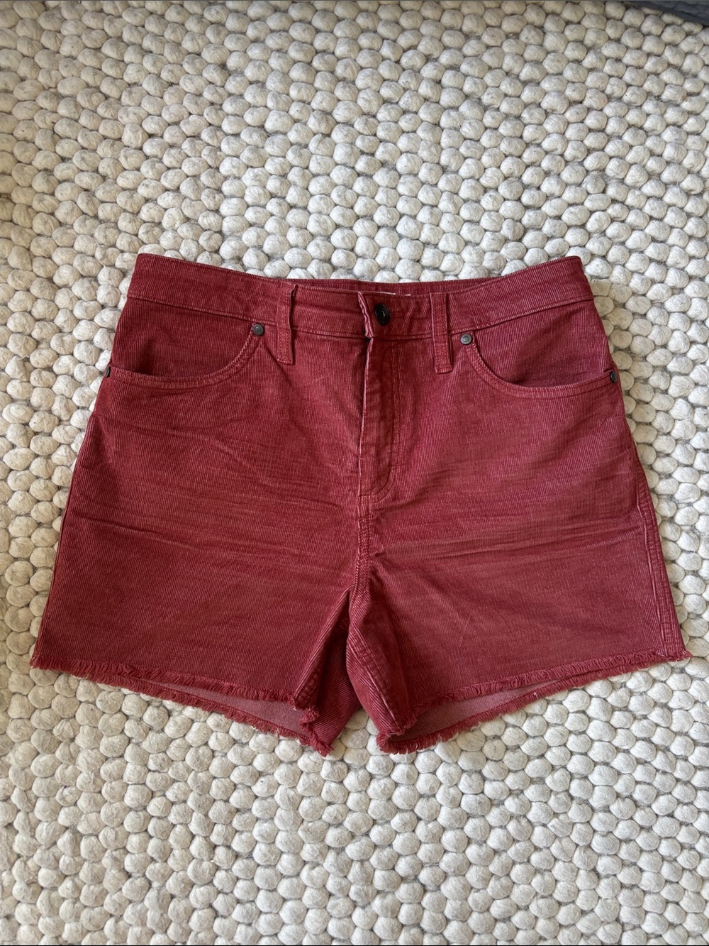 Carve 4” Oahu Women's High-Rise brick red corduroy cut-offs size 6.